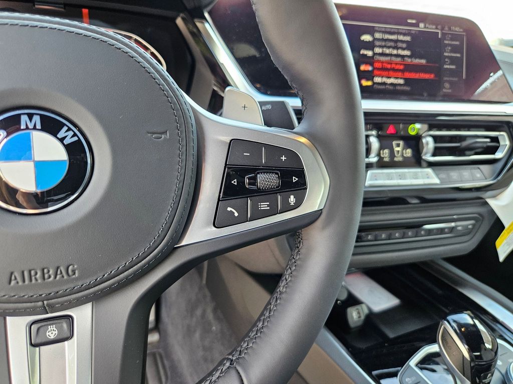 2026 BMW Z4 30i - Photo 12