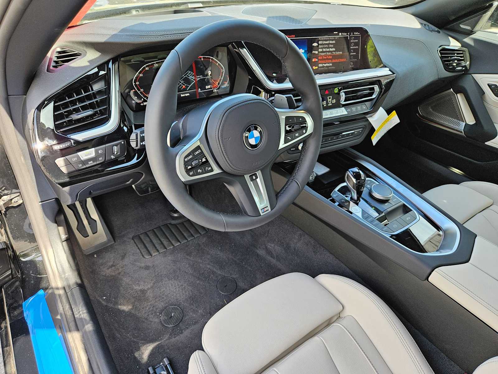 2026 BMW Z4 30i - Photo 8
