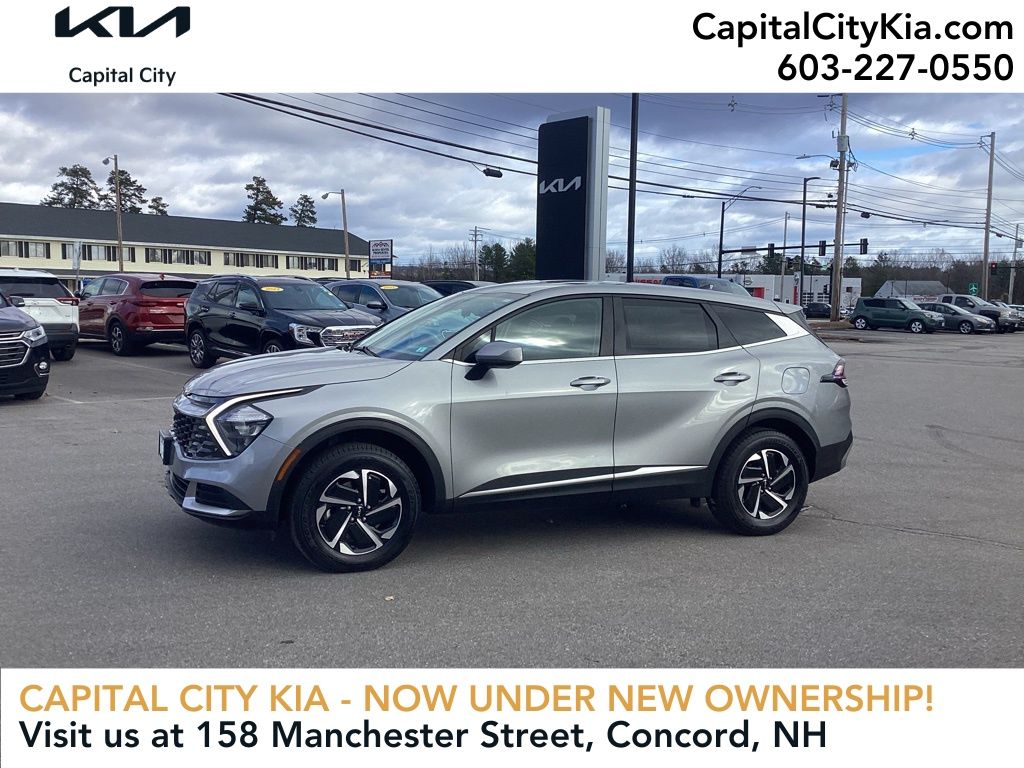 2023 Kia Sportage Hybrid LX photo 3