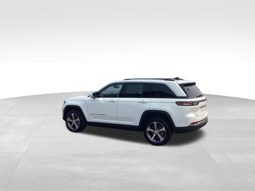 2023 Jeep Grand Cherokee 4xe photo 4