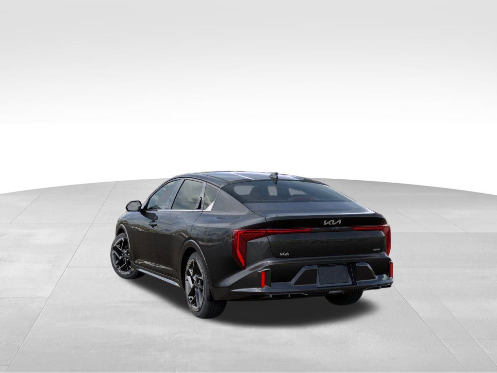 2025 Kia K4 GT-Line photo 2