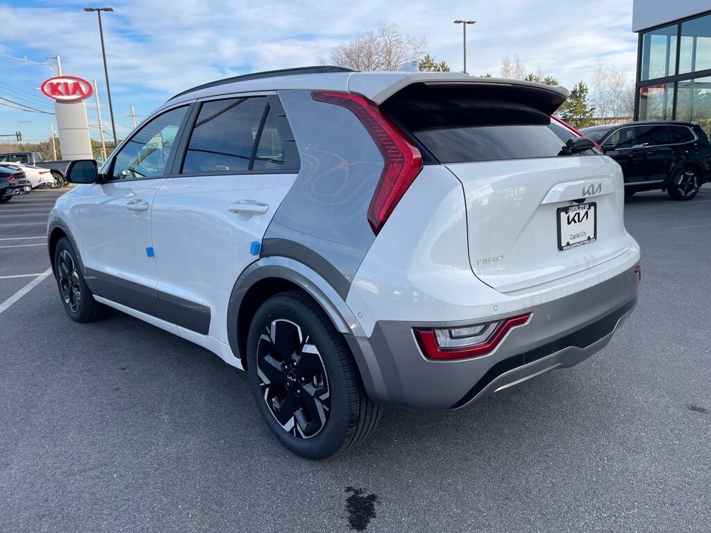 Used 2023 Kia Niro EV Wave SUV