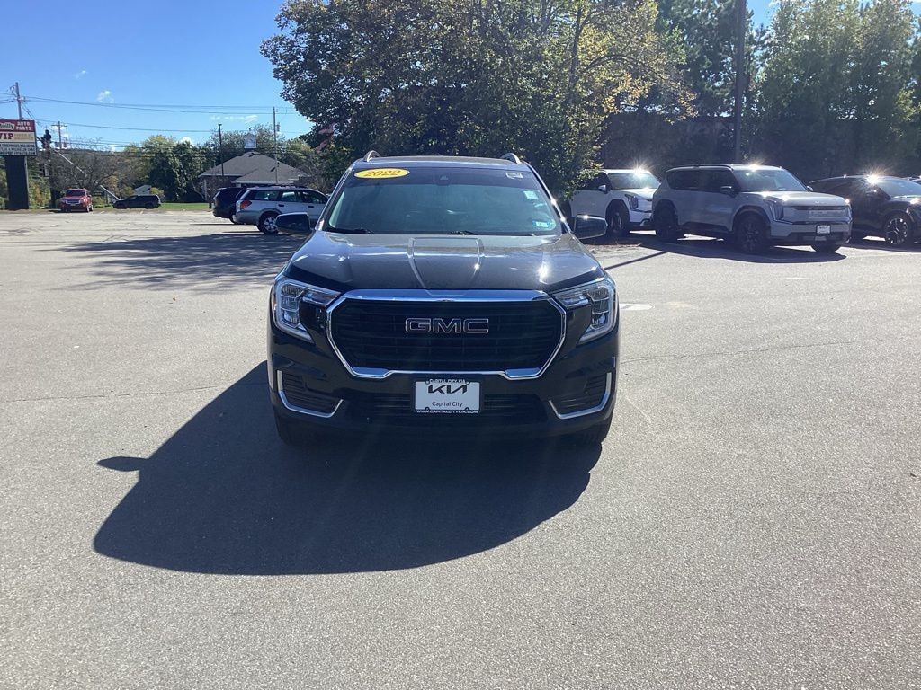 Used 2022 GMC Terrain SLE SUV