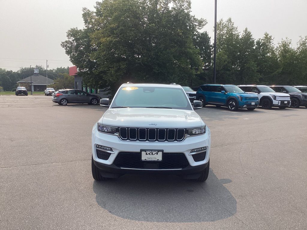 2023 Jeep Grand Cherokee 4xe photo 2