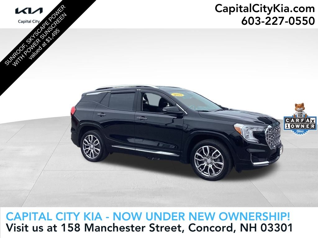 2023 GMC Terrain Denali's photo