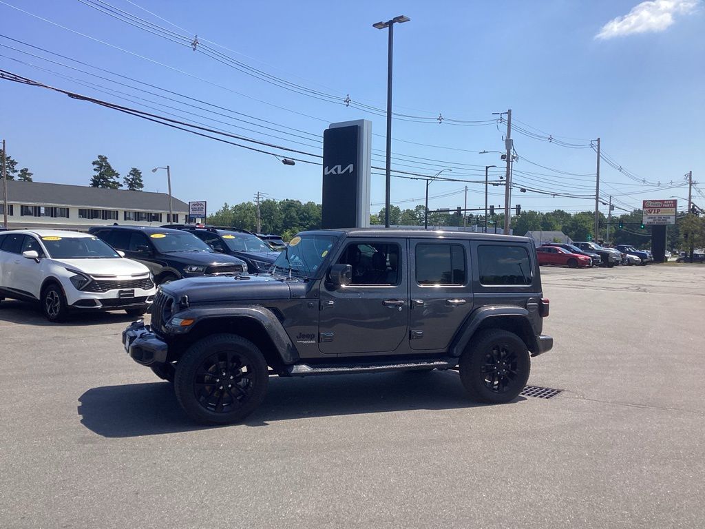 2021 Jeep Wrangler Unlimited Sahara High Altitude photo 3