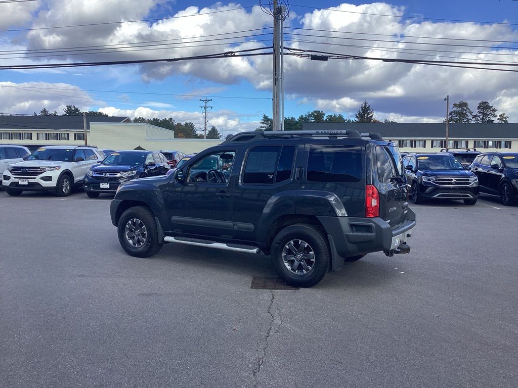2015 Nissan Xterra PRO-4X photo 2