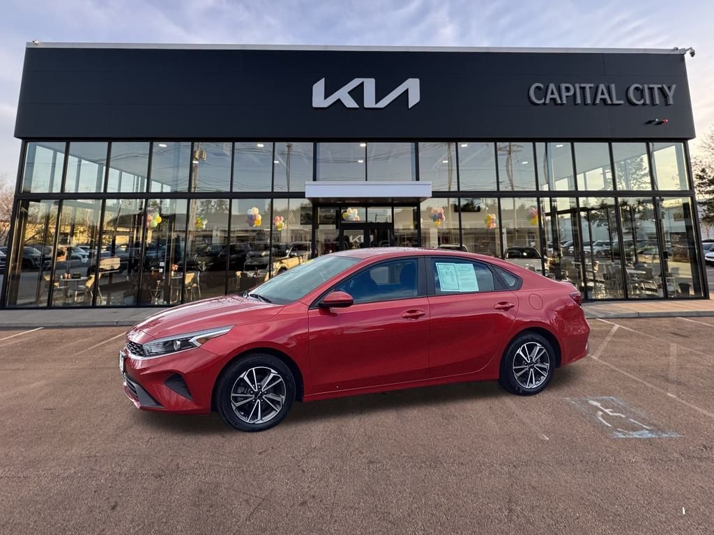 2022 Kia Forte LXS photo 3