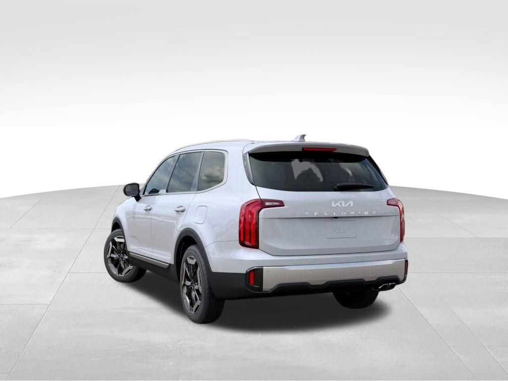 2025 Kia Telluride S photo 3