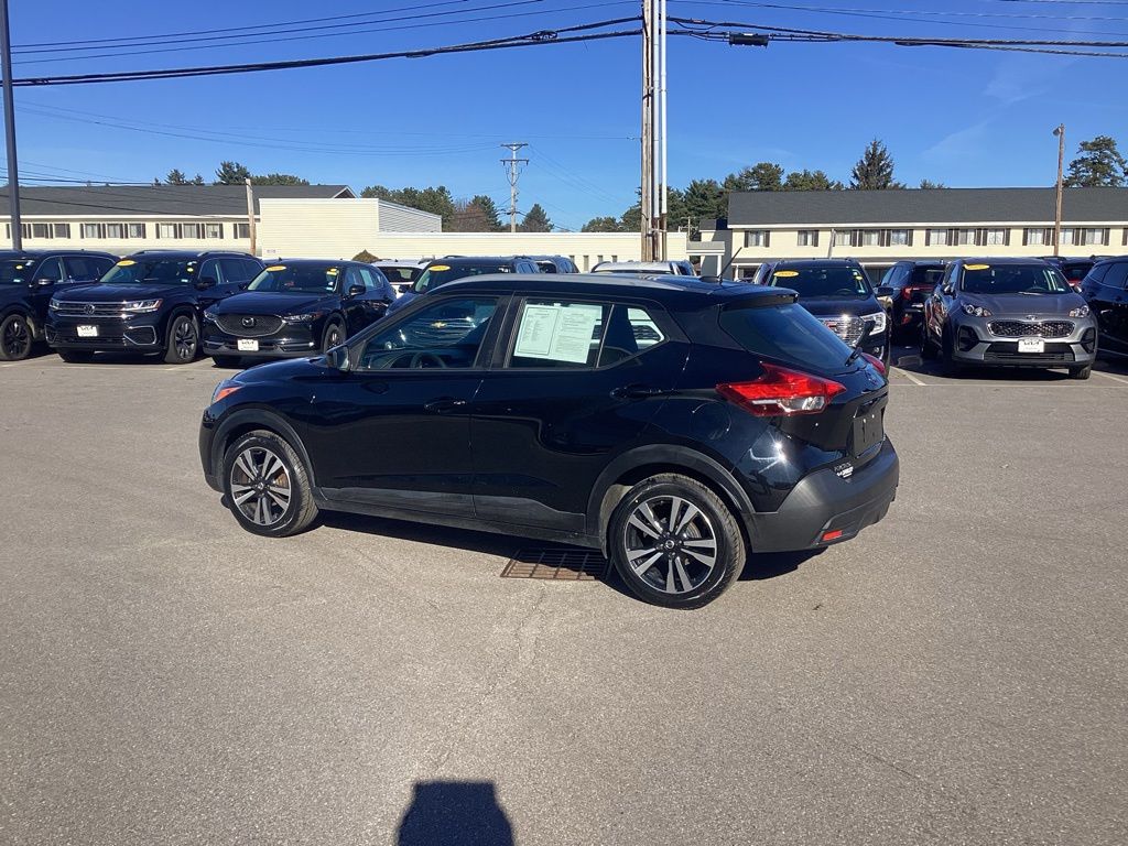 2018 Nissan Kicks SV photo 2