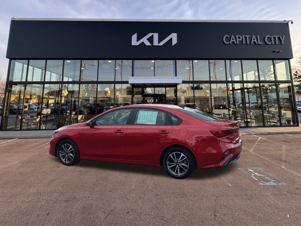 2022 Kia Forte LXS photo 4