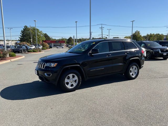 2017 Jeep Grand Cherokee Laredo photo 3