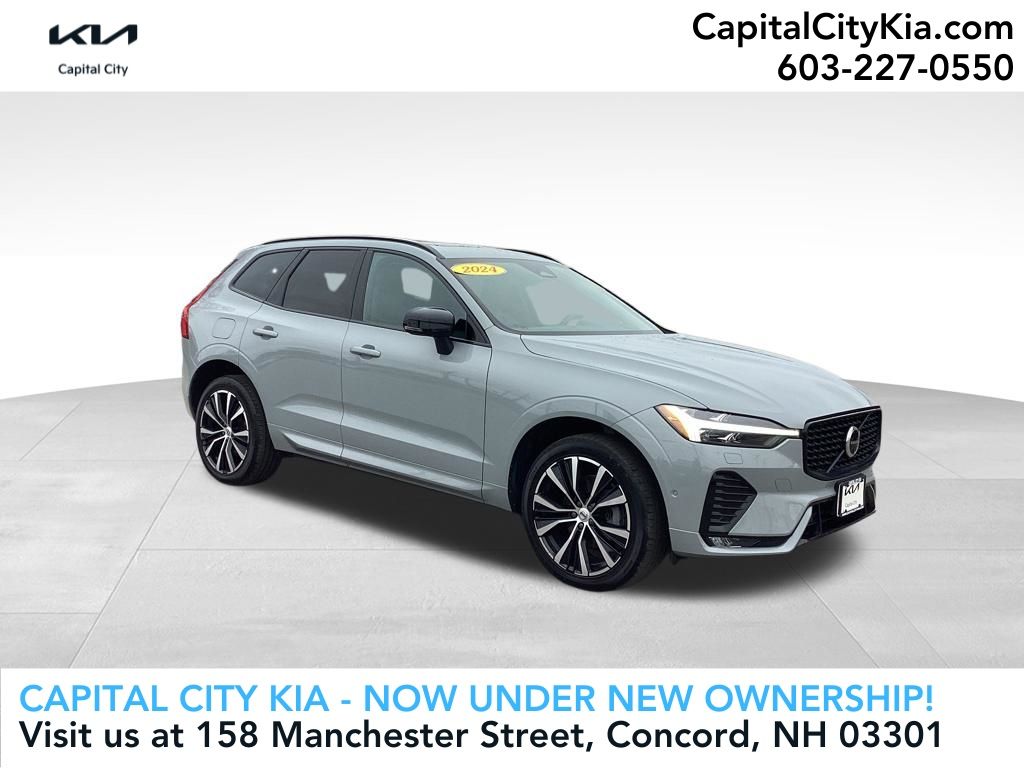 2024 Volvo XC60 B5 Plus Dark Theme AWD's photo