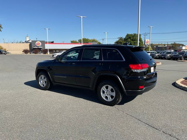 2017 Jeep Grand Cherokee Laredo photo 4