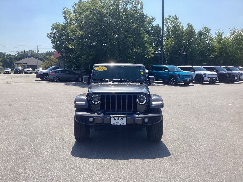 2021 Jeep Wrangler Unlimited Sahara High Altitude photo 2