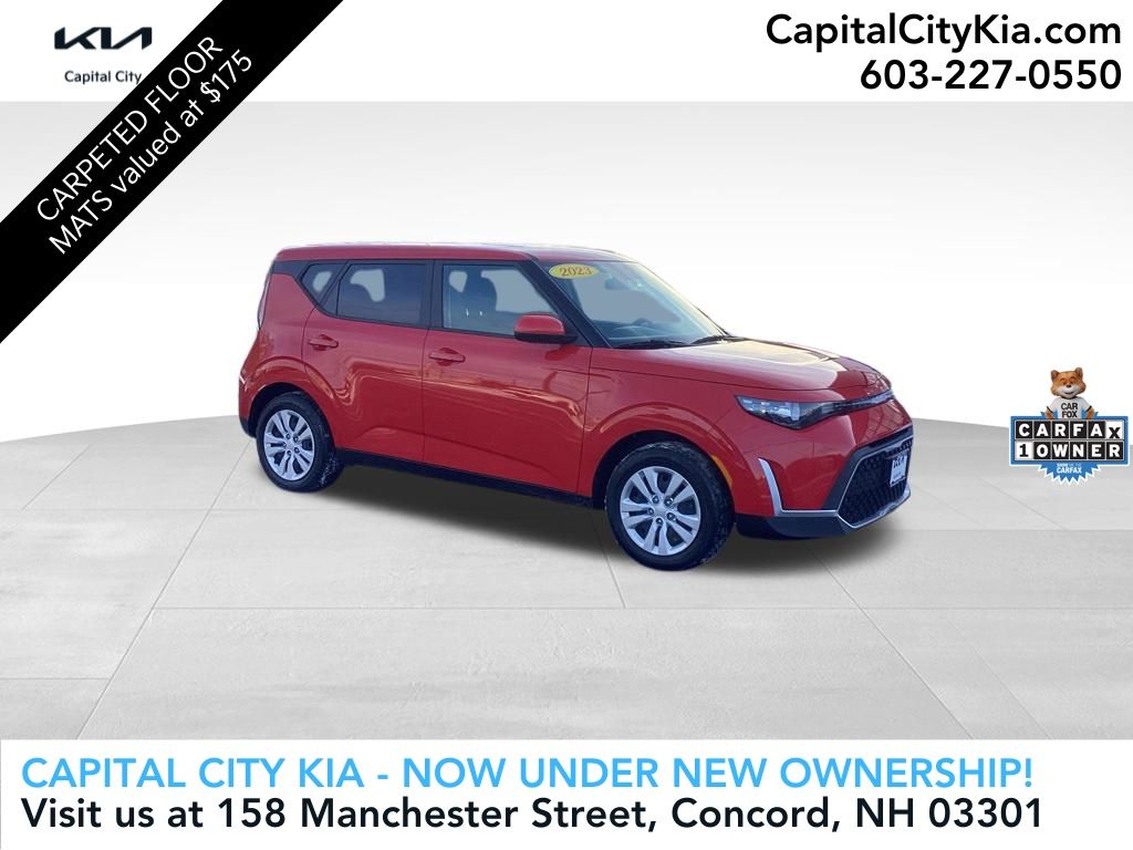 2023 Kia Soul LX's photo