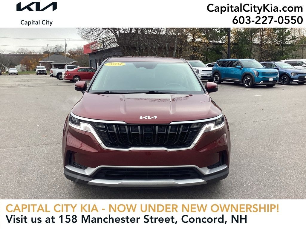 Certified 2024 Kia Carnival LX Minivan/Van