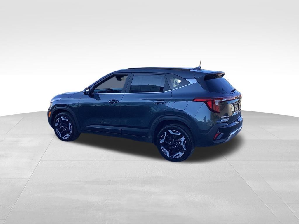 2024 Kia Seltos SX photo 4