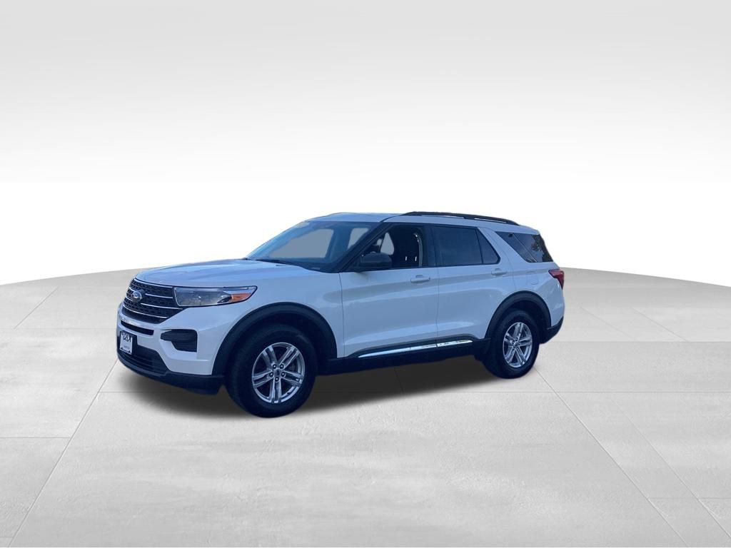 2022 Ford Explorer XLT photo 2