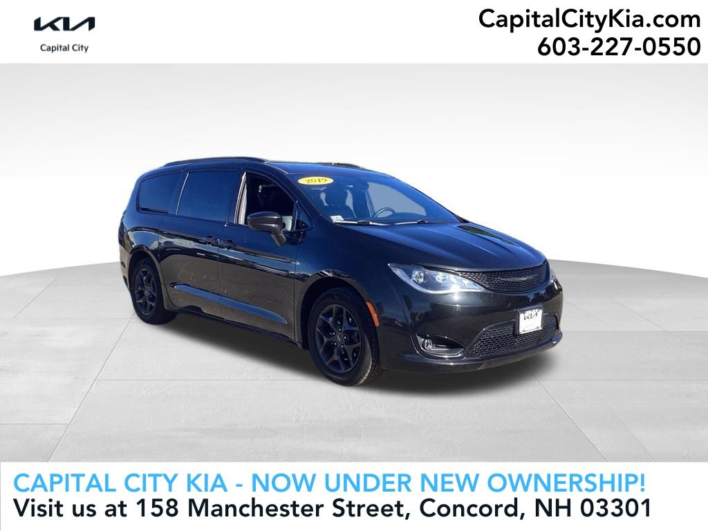 Used 2019 Chrysler Pacifica Touring L with VIN 2C4RC1BG0KR560642 for sale in Concord, NH