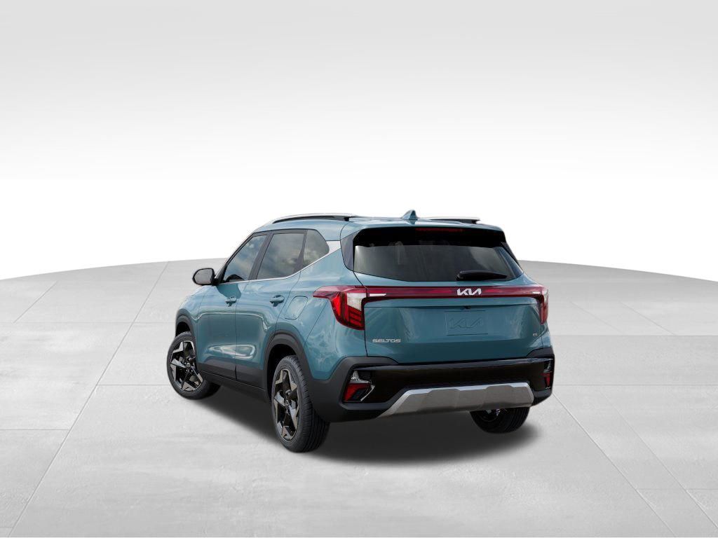 2026 Kia Seltos EX photo 4