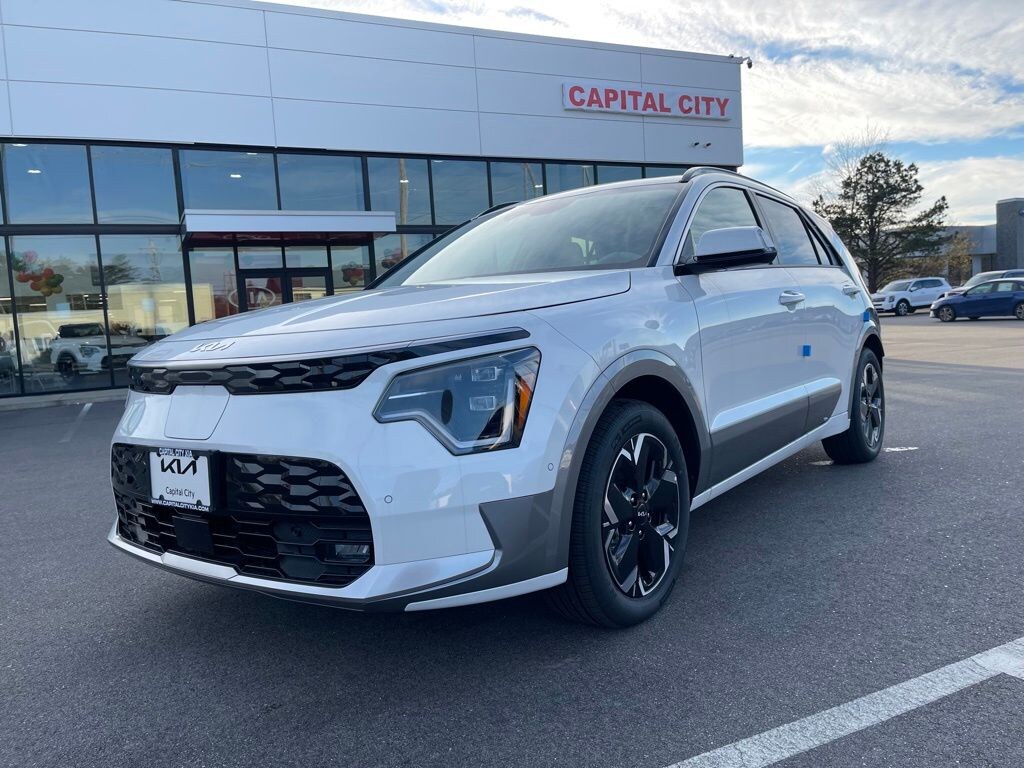 Used 2023 Kia Niro EV Wave SUV