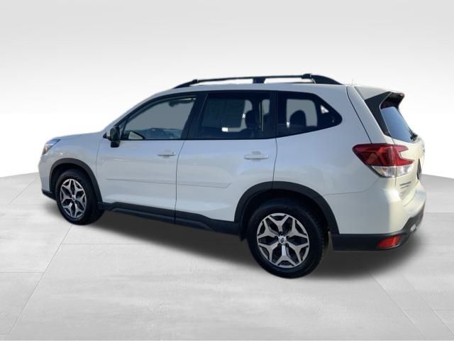 2019 Subaru Forester Premium photo 4
