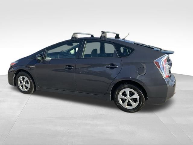 2015 Toyota Prius Four photo 4