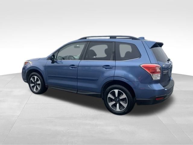 2017 Subaru Forester 2.5i Limited photo 4