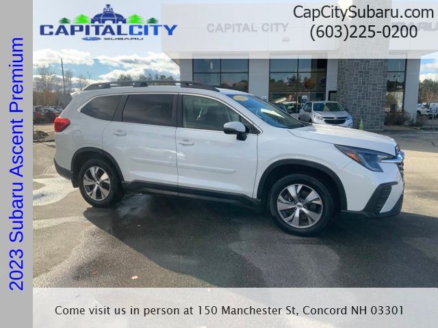 2023 Subaru Ascent Premium's photo