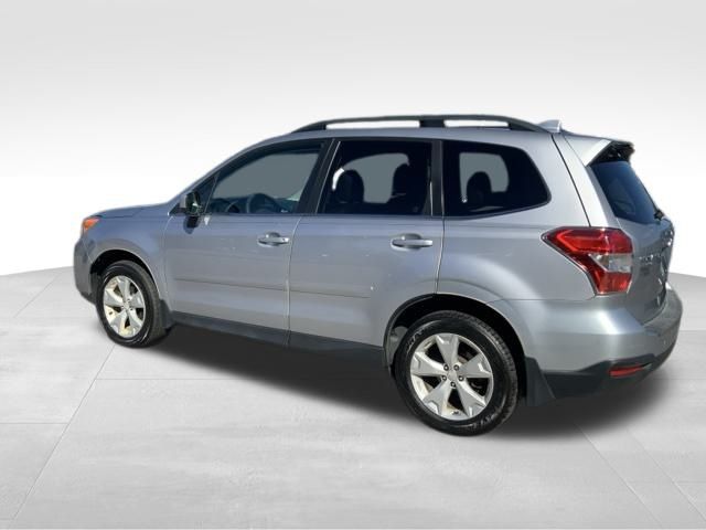 2016 Subaru Forester 2.5i Limited photo 4