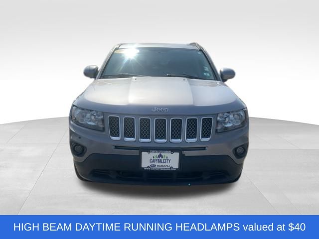 2017 Jeep Compass Latitude photo 2