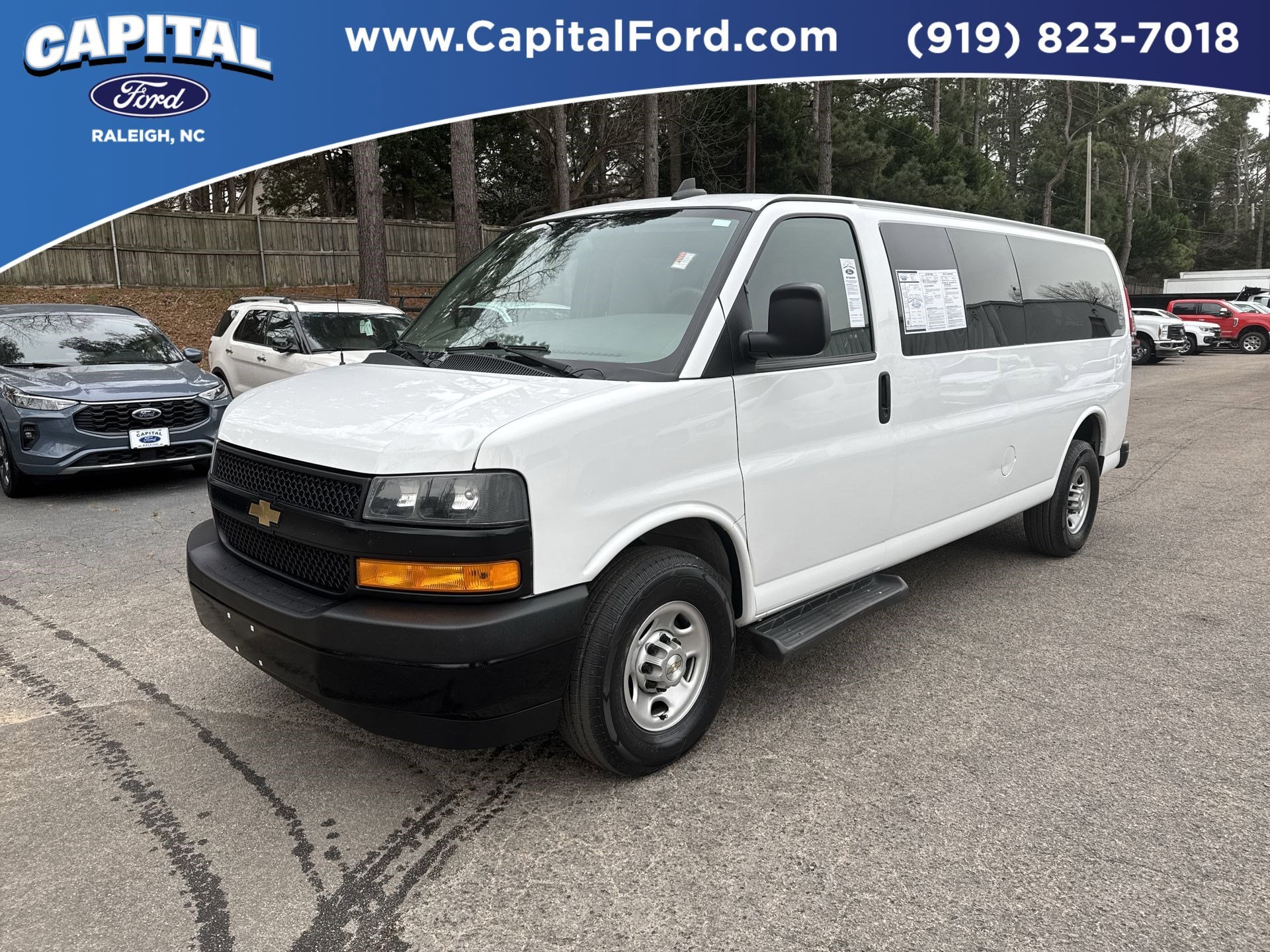 2022 Chevrolet Express Passenger