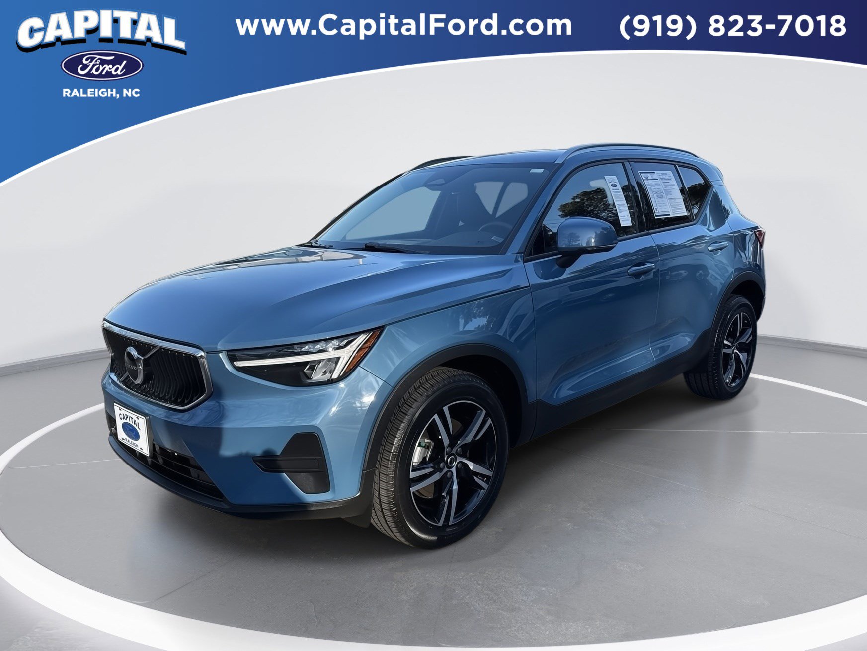 2023 Volvo XC40