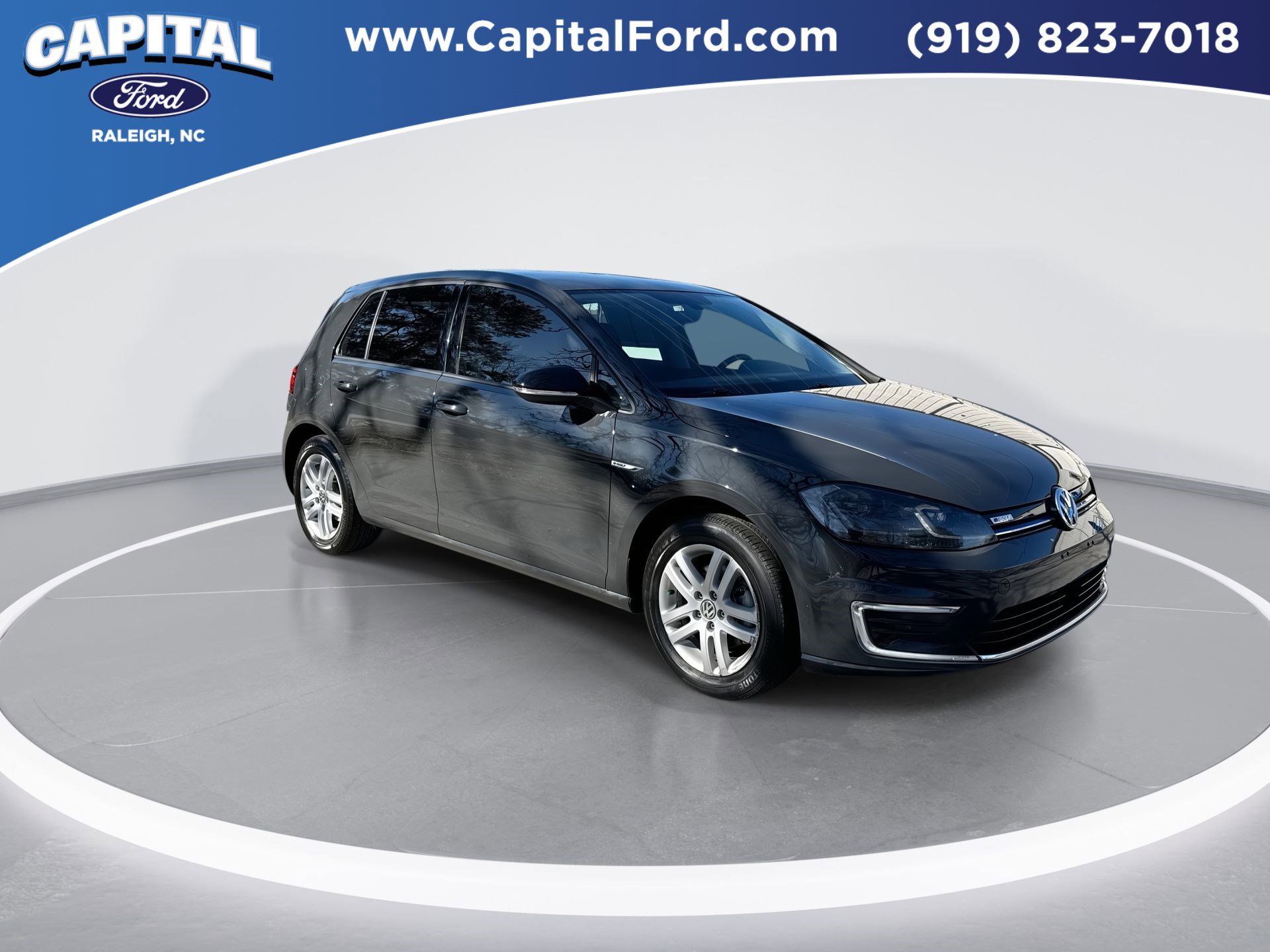 Used 2019 Volkswagen e-Golf e-Golf SE with VIN WVWKR7AU5KW918142 for sale in Jacksonville, NC