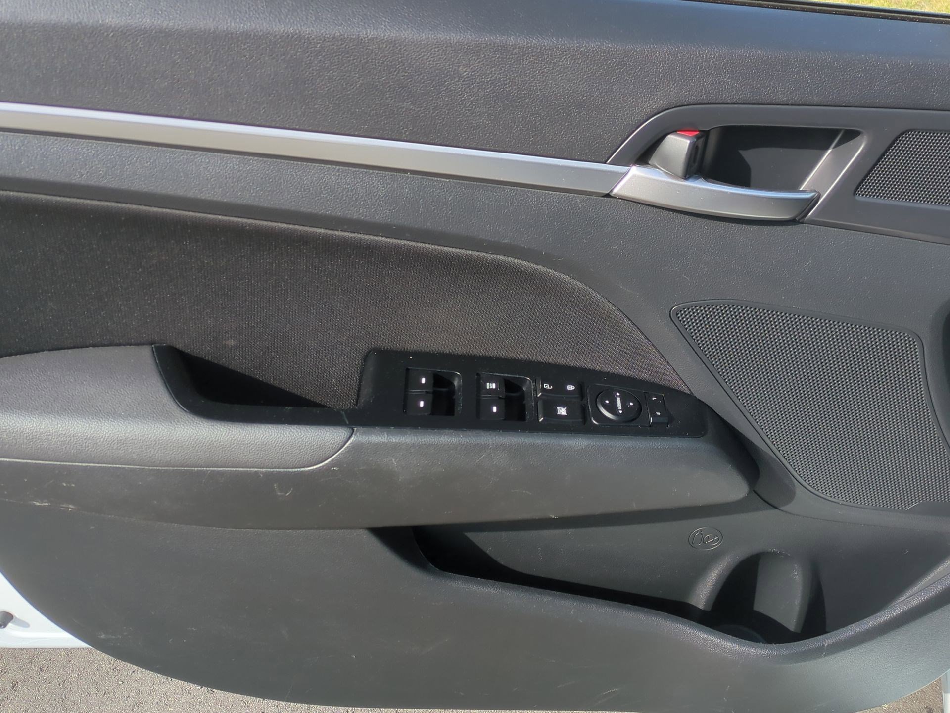 2020 Hyundai Elantra SEL - Photo 11
