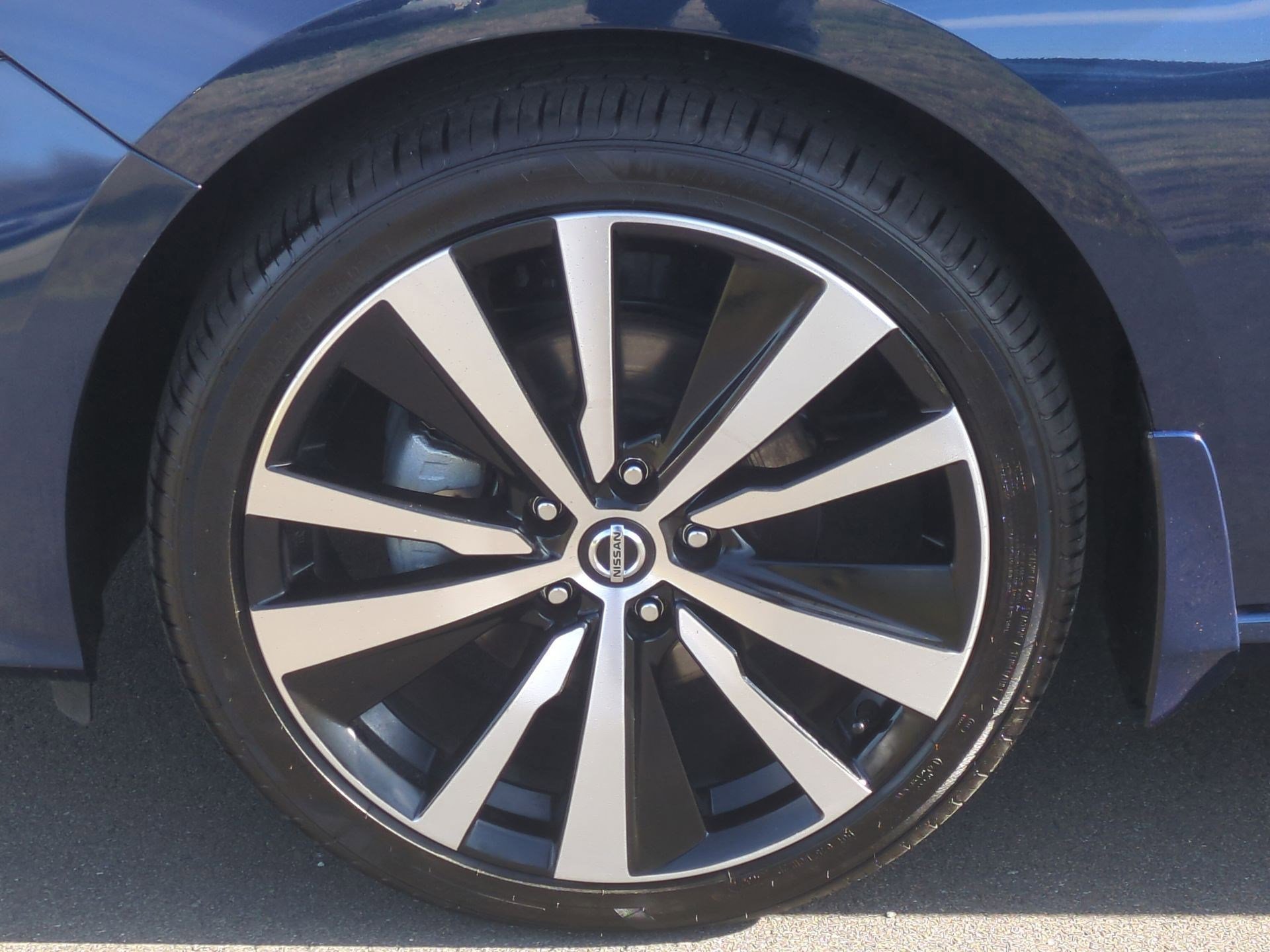 2021 Nissan Altima SR - Photo 9