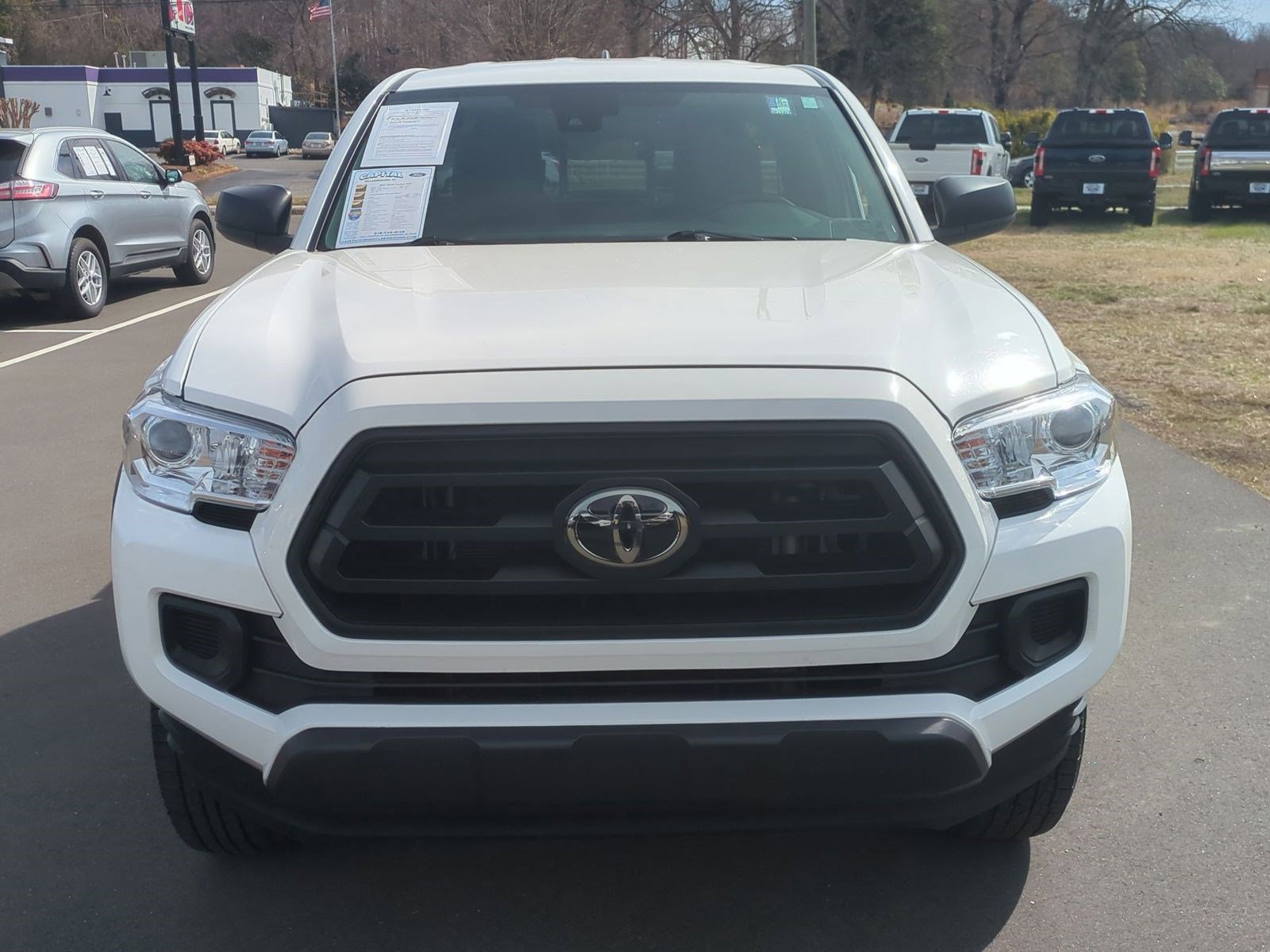 2022 Toyota Tacoma SR - Photo 8