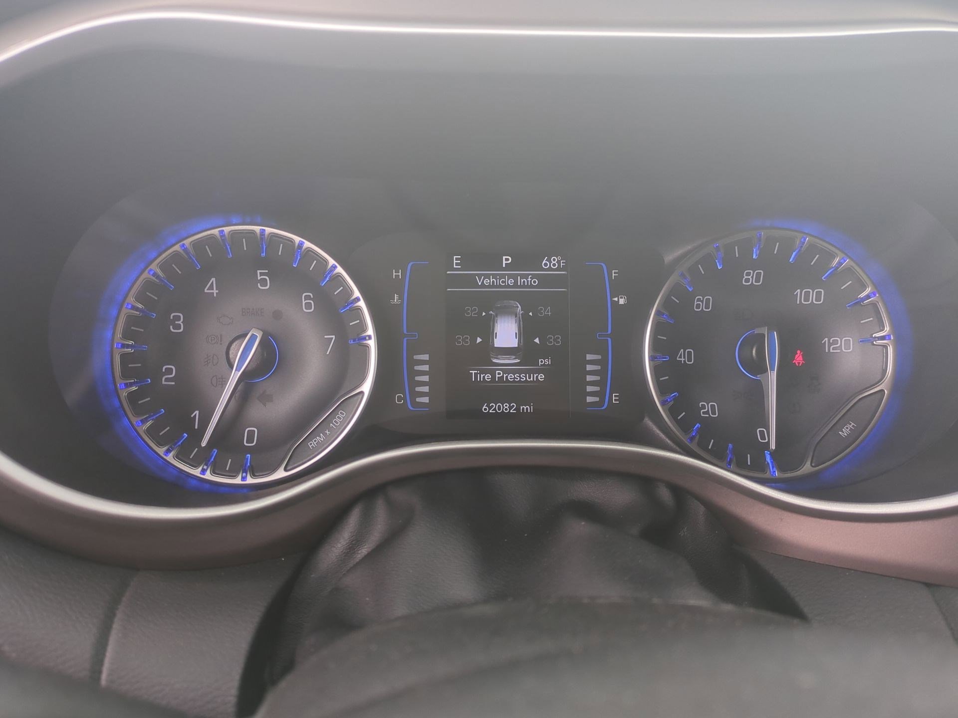 2023 Chrysler Voyager LX - Photo 14