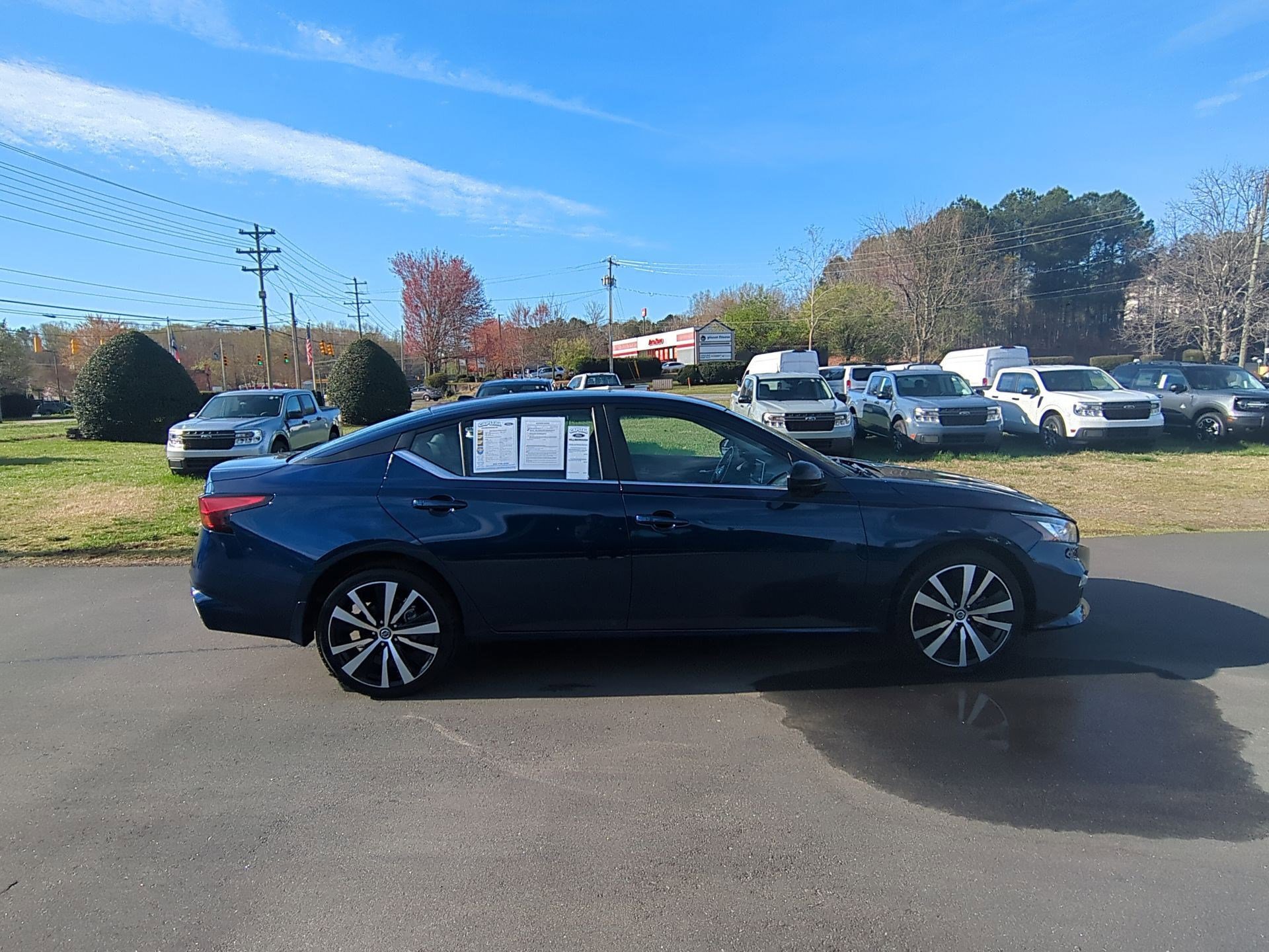 2021 Nissan Altima SR - Photo 6