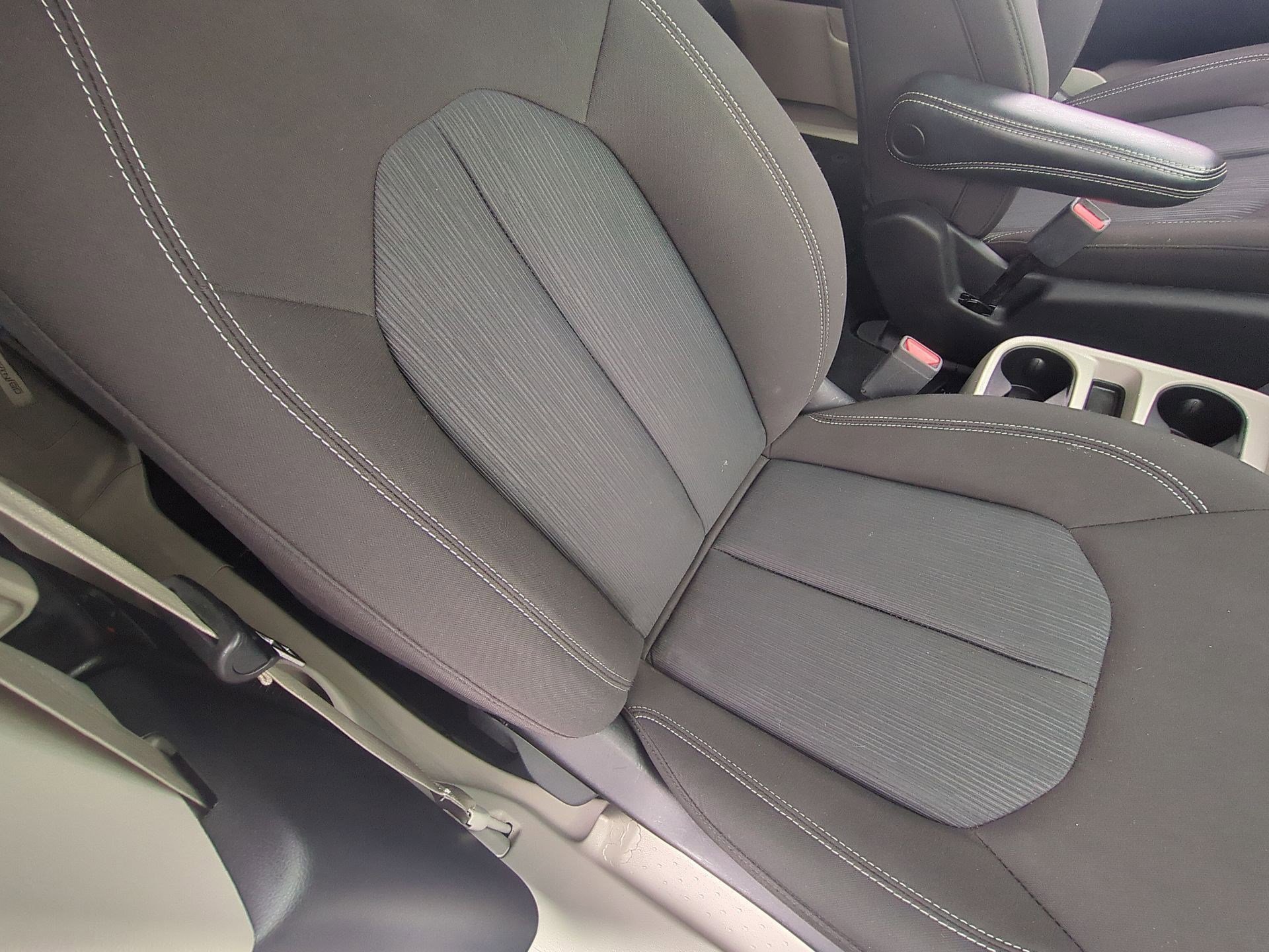 2023 Chrysler Voyager LX - Photo 23