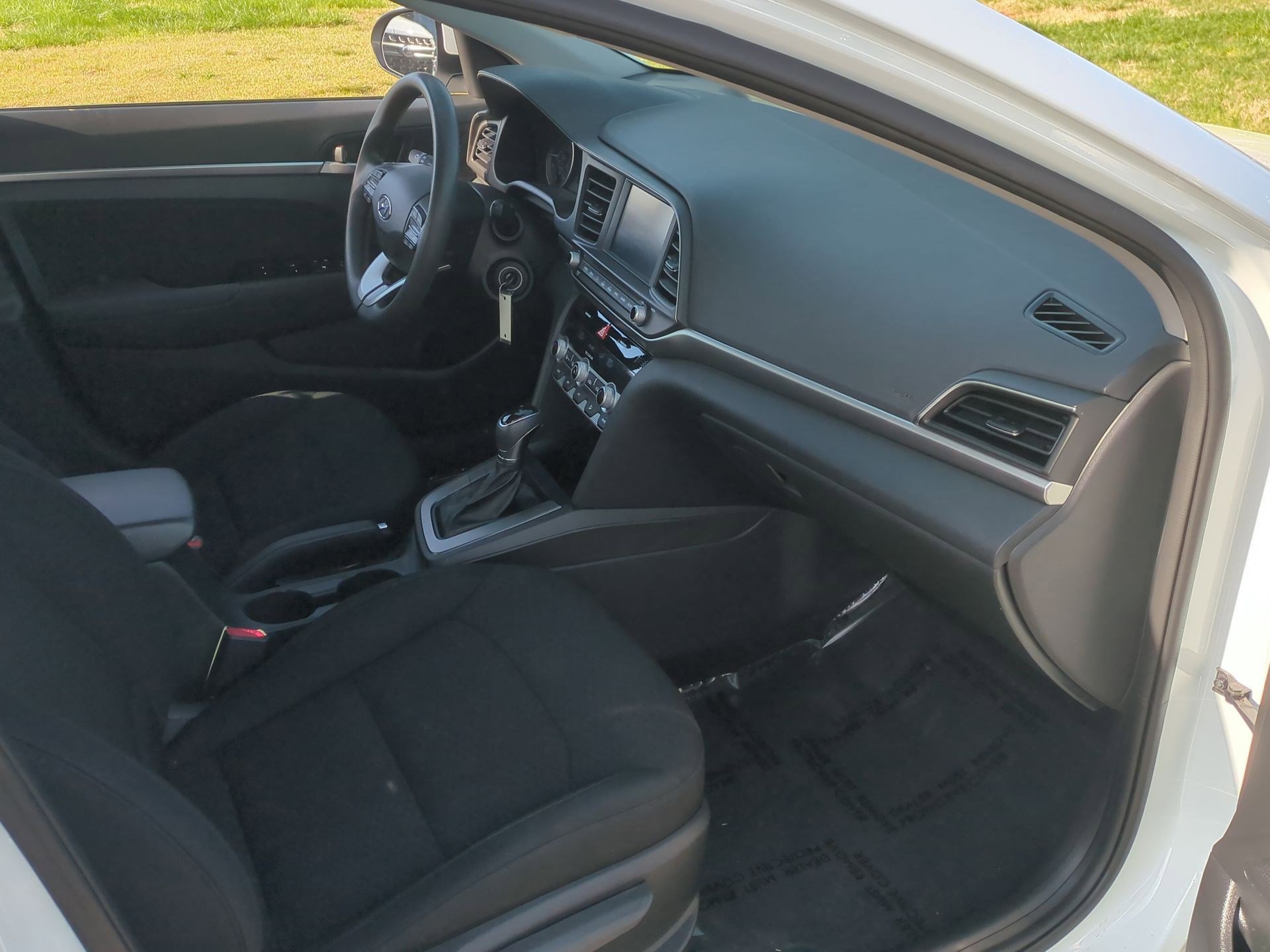 2020 Hyundai Elantra SEL - Photo 24
