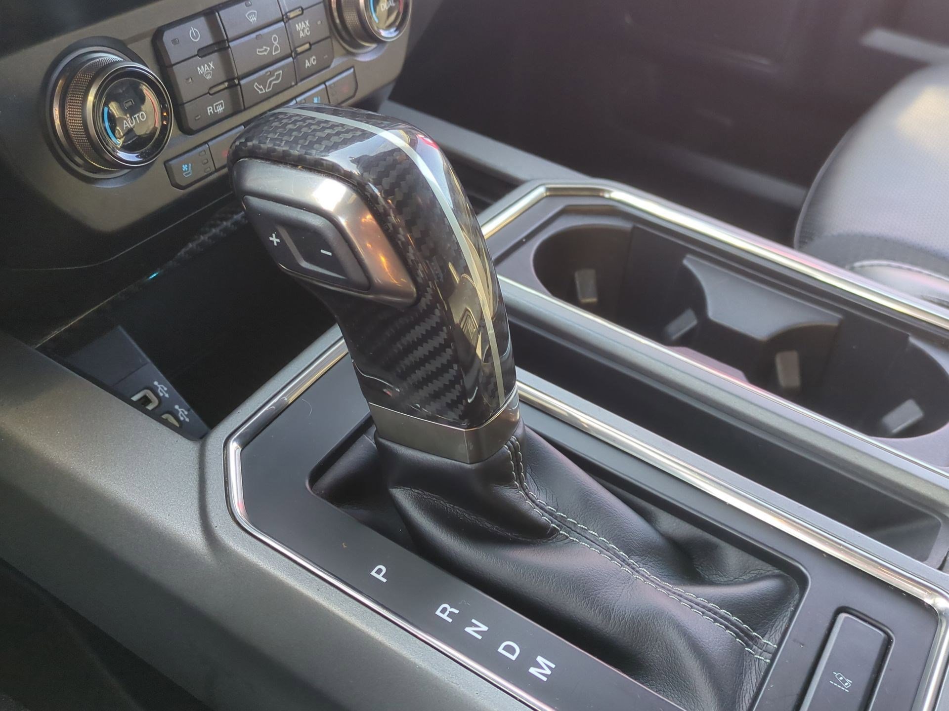 2019 Ford F-150 Raptor - Photo 19