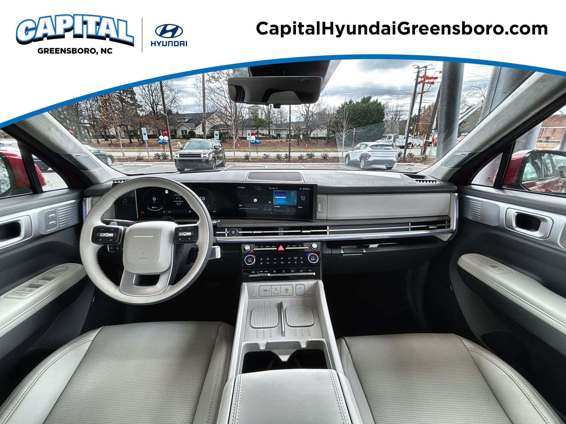 2025 Hyundai Santa Fe Calligraphy photo 2