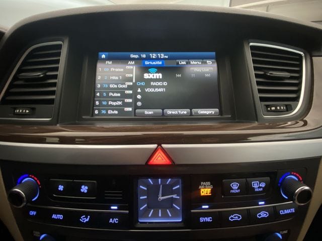 2015 Hyundai Genesis Base - Photo 16
