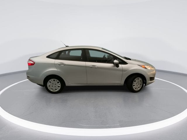 2016 Ford Fiesta S - Photo 7