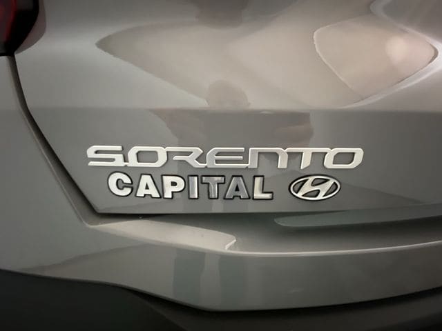 2025 Kia Sorento S - Photo 28