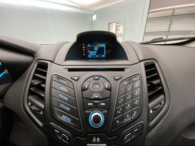 2016 Ford Fiesta S - Photo 13