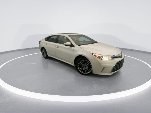 2016 Toyota Avalon Limited - Photo 8