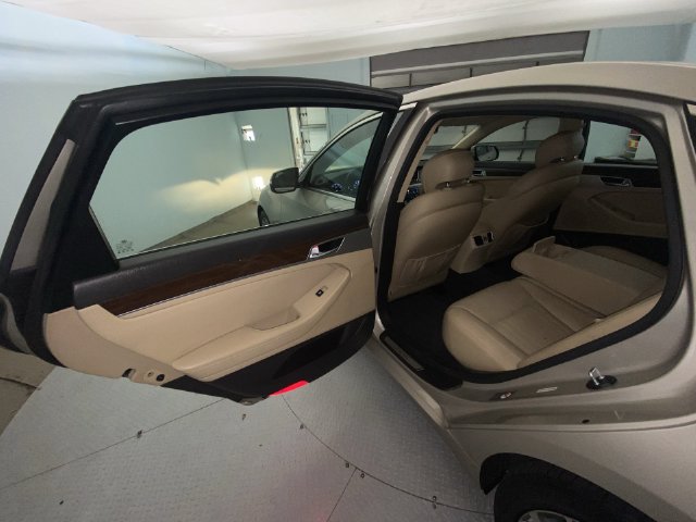 2015 Hyundai Genesis Base - Photo 22